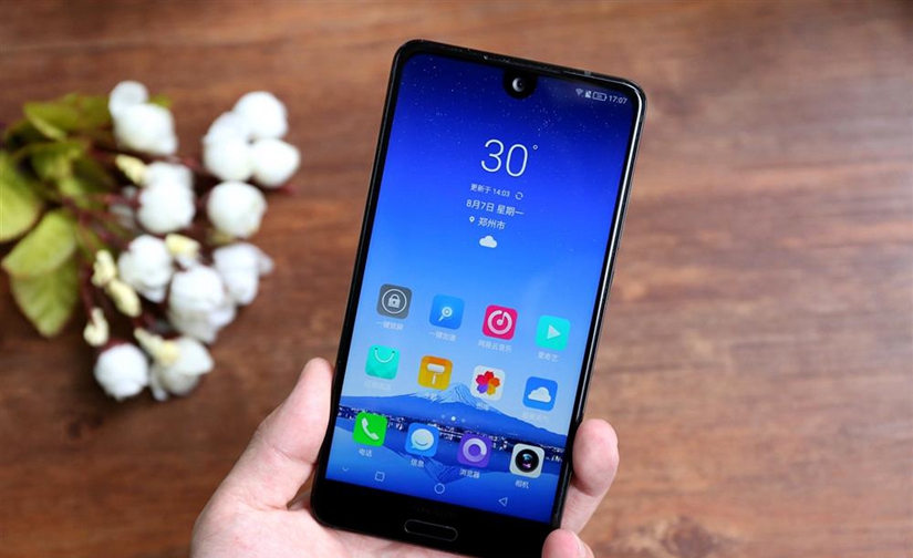 全面屏宗师重返中国 夏普AQUOS S2开箱图赏(1/22)
