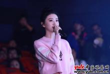 景甜现身电影《绿皮书》北京首映 呼吁给予孤独的人更多温暖
