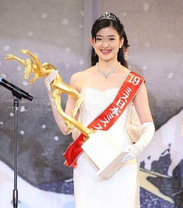 2019日本小姐冠军出炉 网友：越看越像吴京的照片 - 2