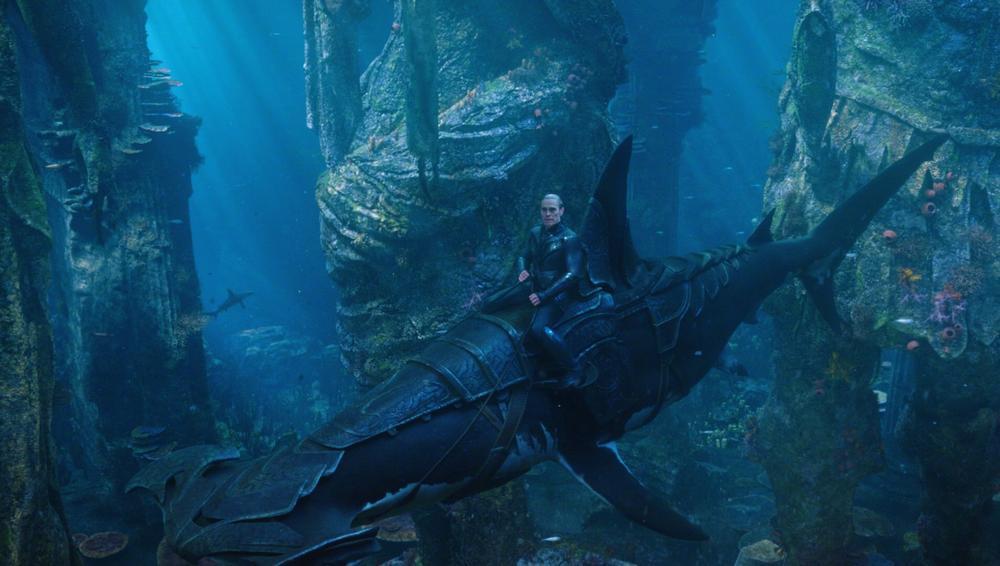 《海王》第一波口碑好评如潮，海底世界太美堪称“水下阿凡达”的照片 - 4